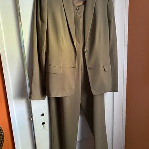 ALFANI Taupe Women's Pant Suit Size 6